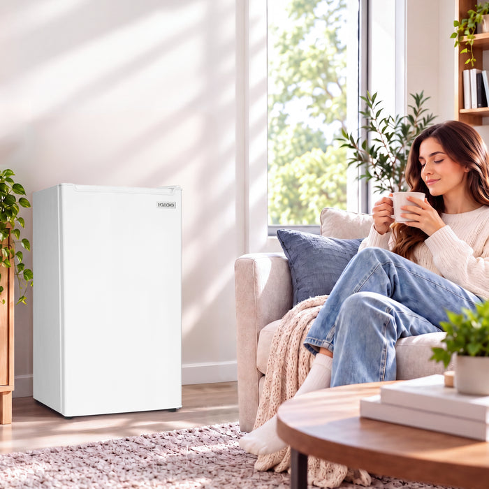 Igloo 3.2 Cu. Ft. Refrigerator w/ Freezer