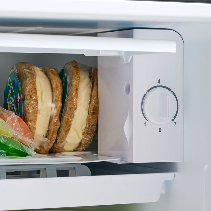 Igloo 3.2 Cu. Ft. Refrigerator w/ Freezer